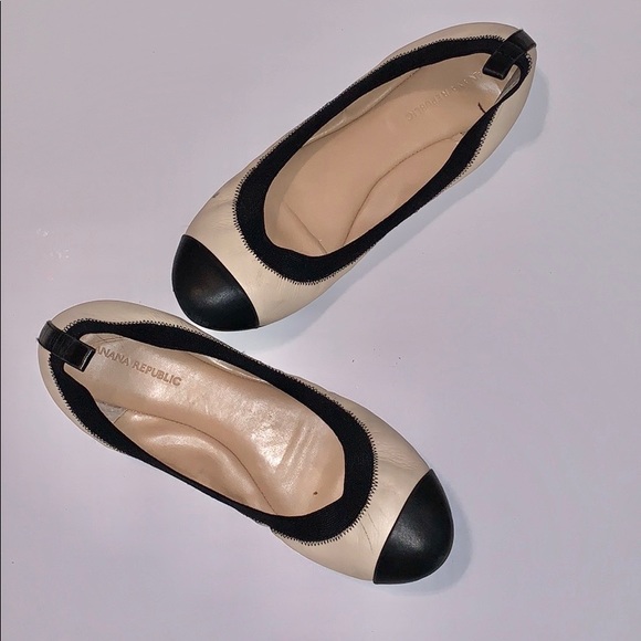 Banana Republic Shoes - 🐾3 For $25 Banana Republic Ballet Flats Sz 9